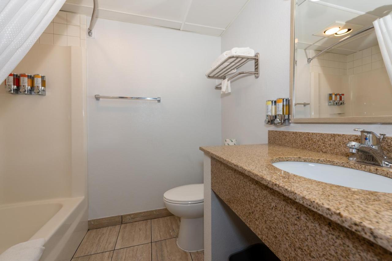 Hotel Pommier Indianola Экстерьер фото